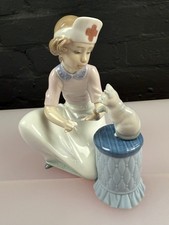 Statuina lladro loving usato  Spedire a Italy