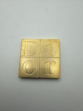 Espelho quadrado compacto Christian Dior em relevo tom dourado década de 1980 comprar usado  Enviando para Brazil