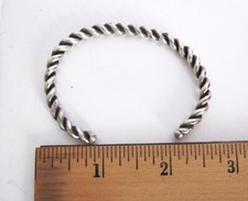 Usado, Bracelete de punho de fio torcido esterlina feito à mão estilo Navajo - 6,25"/1,25" lacuna comprar usado  Enviando para Brazil