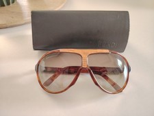 Occhiali sole unisex usato  Capua
