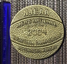 campeonato de basquete 2004. ano masculino placa mesa medalha patrocinador Coca Cola comprar usado  Enviando para Brazil