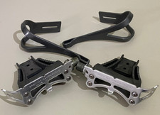 Pedais de plataforma Campagnolo xenônio vintage estrada rosca 9/16 polegadas com clipes de dedo do pé Itália comprar usado Pedais de plataforma Campagnolo xenônio vintage estrada rosca 9/16 polegadas com clipes de dedo do pé Itália comprar usado  Enviando para Brazil