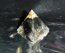 Piramide orgonite chakra usato  Italia