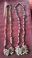 Colliers coquillages provenanc d'occasion  Le Chesne