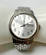 JN08. Relógio de pulso Bulova 96C19 indicador de data tom prata resistente à água, usado comprar usado JN08. Relógio de pulso Bulova 96C19 indicador de data tom prata resistente à água, usado comprar usado  Enviando para Brazil