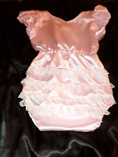 TERNO MACACÃO DE CETIM ROSA ADULTO BEBÊ MARICAS tudo-em-um 52" peito roupa de dormir renda costas, usado comprar usado  Enviando para Brazil