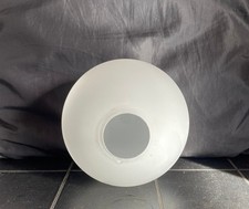 Globe opaline blanc d'occasion  Illkirch-Graffenstaden