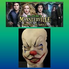 R. L. Stine Monsterville Cabinet of Souls tela de palhaço usada máscara de terror adereço comprar usado R. L. Stine Monsterville Cabinet of Souls tela de palhaço usada máscara de terror adereço comprar usado  Enviando para Brazil