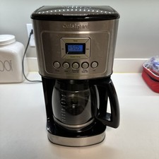 Cafeteira programável Cuisinart DCC-3200 PerfecTemp 14 xícaras - Aço inoxidável, usado comprar usado Cafeteira programável Cuisinart DCC-3200 PerfecTemp 14 xícaras - Aço inoxidável, usado comprar usado  Enviando para Brazil