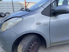 Aile gauche toyota d'occasion  Lécousse