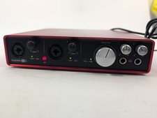 Focusrite scarlett 6i6 d'occasion  Expédié en Belgium