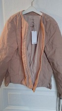 Elegante veste couleur d'occasion  France