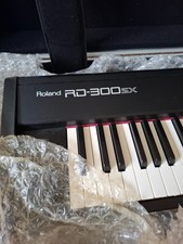 Roland keyboard 300sx for sale  LEICESTER
