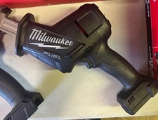 Serra intercambiável Milwaukee 2719-20 18V (somente ferramenta) preta comprar usado  Enviando para Brazil