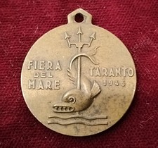 Medaglia taranto 1946 usato  Venezia