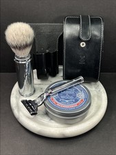Conjunto de escova e barbeador de viagem Muhle Safety Razor com estojo de couro usado na Alemanha comprar usado  Enviando para Brazil