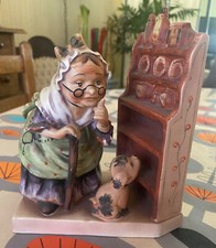 Estatueta de porcelana Old Mother Hubbard Dog Cupboard #1105 JAPÃO vintage. comprar usado  Enviando para Brazil