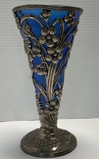 Vaso de trompete floral vintage Art Nouveau metal com inserção de plástico azul comprar usado Vaso de trompete floral vintage Art Nouveau metal com inserção de plástico azul comprar usado  Enviando para Brazil