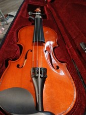 Violino estudantil 20,5” pinos de ébano, tampo de madeira de pinho, parte traseira de bordo flamejante com estojo comprar usado  Enviando para Brazil