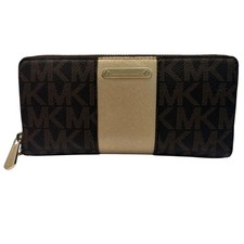 Carteira Michael Kors marrom assinatura logotipo listra dourada com zíper ao redor clássica comprar usado Carteira Michael Kors marrom assinatura logotipo listra dourada com zíper ao redor clássica comprar usado  Enviando para Brazil