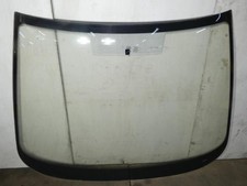 Pare brise peugeot d'occasion  Moulins