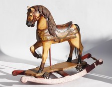 Usado, Cavalo de balanço esculpido em madeira com olhos de vidro, cavalo carrossel com pintura floral comprar usado  Enviando para Brazil