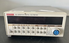 Voltímetro digital sensível Keithley 182 90–110V. Este comprar usado  Enviando para Brazil