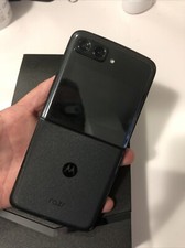Smartphone motorola razr usato  Milano