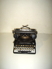 macchina scrivere usato macchina scrivere usato Schiavon