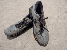 Brooks running men for sale  Hanson