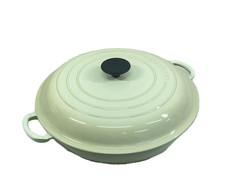 Creuset shallow casserole d'occasion  Expédié en Belgium