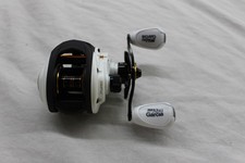 Carretel Abu Garcia MAX4PRO perfil baixo 1539728 Max Pro 7.1:1 relação de engrenagem 15 lb arrasto comprar usado  Enviando para Brazil