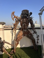 Statua aliens predators usato  Milano