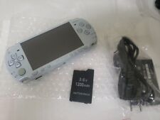 Console Sony PSP 2000 azul bebê, reforma, envio rápido!, com bateria + adaptador, usado comprar usado Console Sony PSP 2000 azul bebê, reforma, envio rápido!, com bateria + adaptador, usado comprar usado  Enviando para Brazil