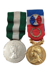 Lot 2 medailles d'occasion  Saint-Jean-en-Royans
