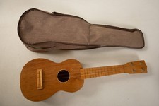 Usado, Guitarra havaiana Koa vintage Aloha Ukelele com estojo de lona (A3L/JSF6) 21"? comprar usado  Enviando para Brazil