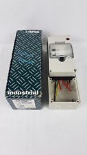 Tomada de soquete protegida Clipsal 56C520RC RC 5 pinos 20A 415VAC faltando o soquete comprar usado  Enviando para Brazil