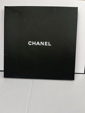 CHANEL Autêntica Bolsa Vazia Caixa de Armazenamento de Presente 10" x 10"x 1" + Camélia & Fita comprar usado CHANEL Autêntica Bolsa Vazia Caixa de Armazenamento de Presente 10" x 10"x 1" + Camélia & Fita comprar usado  Enviando para Brazil