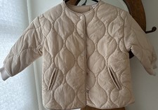Jaqueta acolchoada Zara Kids tamanho 4/5 marfim - Fechos de pressão - Enrugada - Excelente estado usado comprar usado  Enviando para Brazil