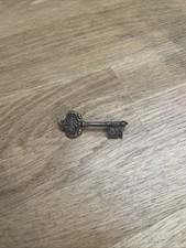 Broche forme clé d'occasion  Bourgoin-Jallieu