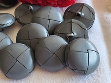 Trio gros boutons d'occasion  Senozan