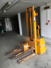 Carrello elevatore elettrico usato  Rimini