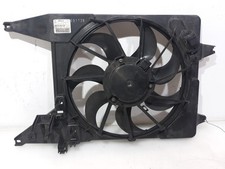 Usado, 8200765566B ELEKTRO-LÜFTER / 8200765566B / 1466415 FÜR DACIA SANDERO LAUREATE comprar usado  Enviando para Brazil