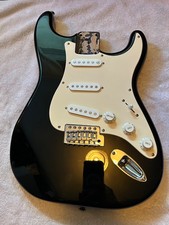 Corpo Stratocaster 1997 NC 7 da Fender espessura total especificação padrão carregada comprar usado Corpo Stratocaster 1997 NC 7 da Fender espessura total especificação padrão carregada comprar usado  Enviando para Brazil