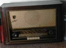Radio vega valvole usato  Valdilana