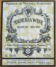 etiquettes vins PORTUGAL MADEIRA Medium Dry Adega Exportadora Vinhos Madeira Ld  comprar usado  Enviando para Brazil