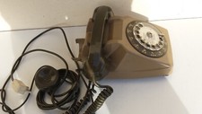 Ancien téléphone marron d'occasion  Saint-Just-Saint-Rambert