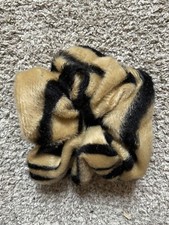 Scrunchie fellimitat fleece gebraucht kaufen  Brockscheid, Mehren, Strotzbüsch