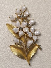 Broche grande raro coroa trifari dente de bebê flor tom dourado 7,5"4,2cm/26,05g, usado comprar usado  Enviando para Brazil