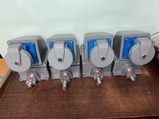 4 HUBBELL 460R9W 60 AMP 3PH PIN Y FUNDA RECEPTÁCULO CAJA EN ÁNGULO Y CAJA INFERIOR segunda mano  Embacar hacia Mexico
